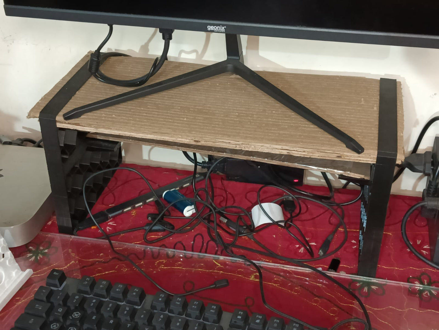 Honeycomb monitor stand